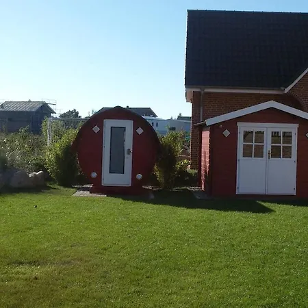 Dom wakacyjny With 4 Bedrooms