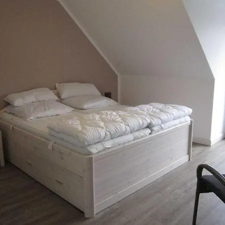 Dom wakacyjny With 4 Bedrooms *