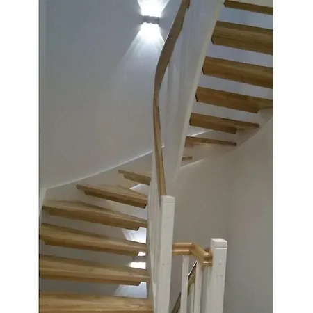 Dom wakacyjny With 4 Bedrooms *